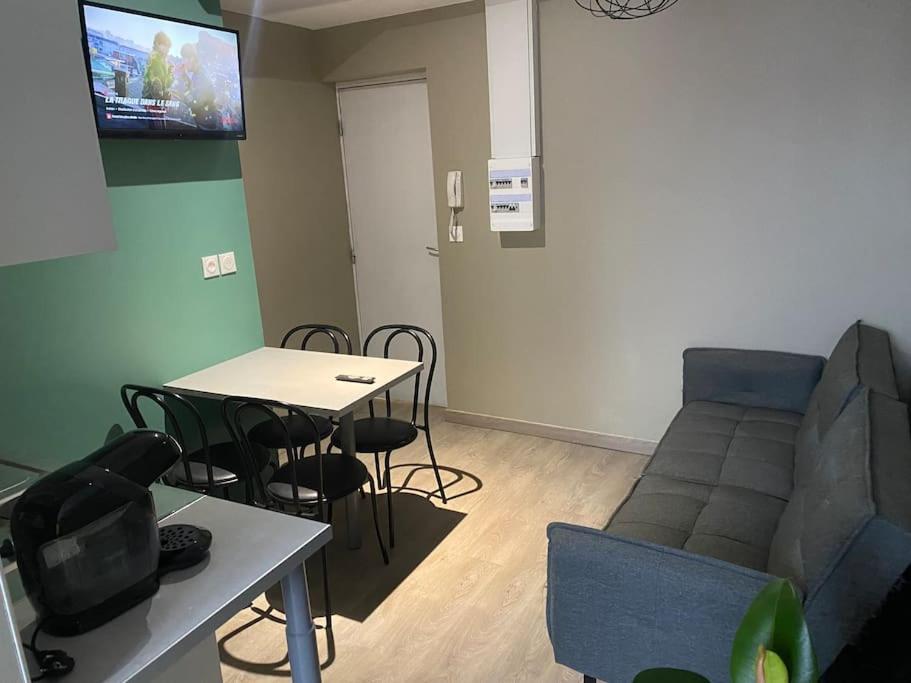 4 - Hyper Centre - 1 A 4 Personnes Apartment Douai